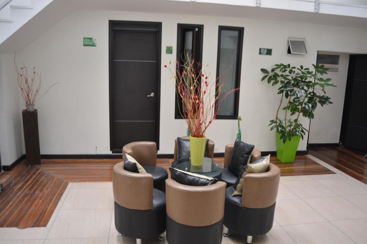 Hotel Quality Comfort House Bogotá Exteriör bild
